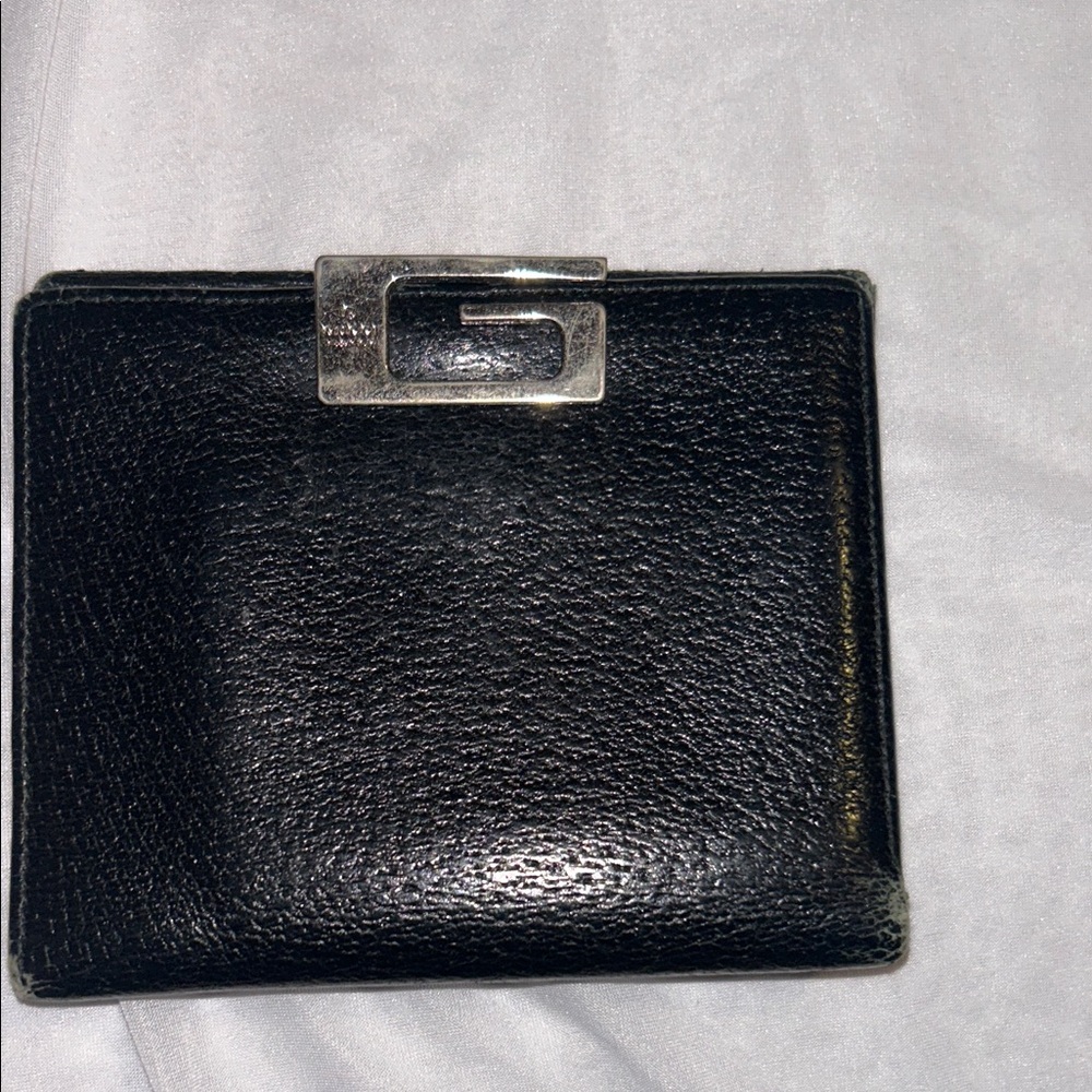 Authentic Vintage Gucci Black Grained Leather G Logo Bifold Wallet
